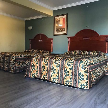Colony Inn Motel Беллфлауэр Экстерьер фото